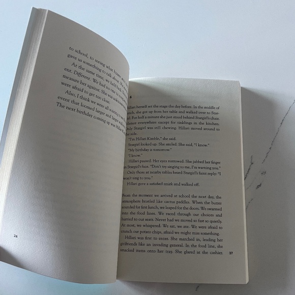 Stargirl | By Jerry Spinelli | Paperback - Picture 2 of 4